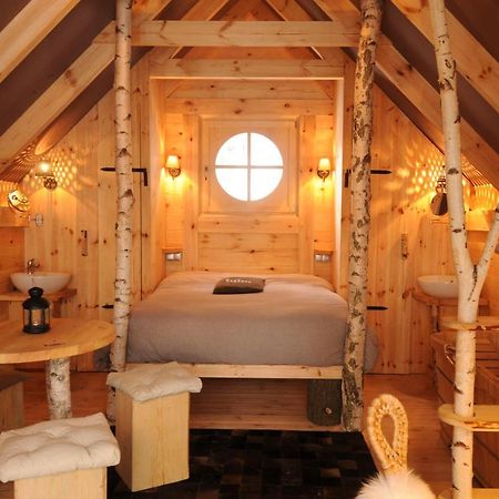 Cabane Lodge Domaine Du Lac Chambon Murol Luaran gambar